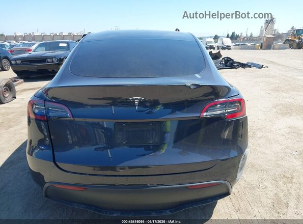 7SAYGDED7RF180287 2024 TESLA MODEL Y Black 