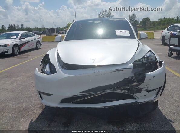 7SAYGDED7SA374238 2025 TESLA MODEL Y Белый Вид спереди