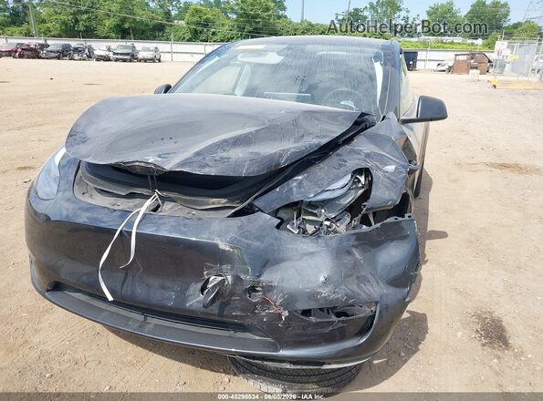7SAYGDED7SF259917 2025 TESLA MODEL Y Серый Вид спереди