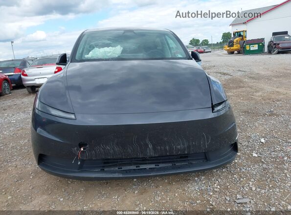 7SAYGDED7TA589958 2026 TESLA MODEL Y Gray Widok deski rozdzielczej