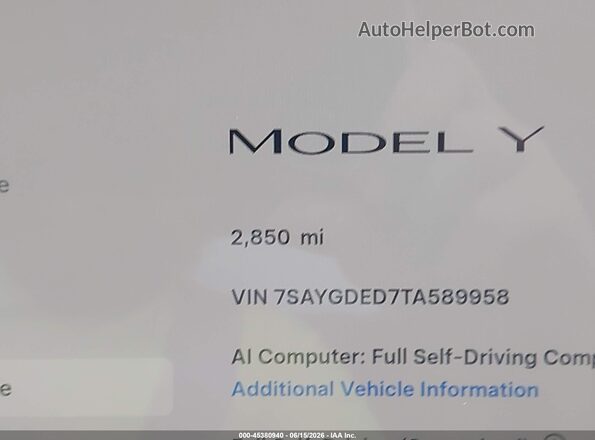 7SAYGDED7TA589958 2026 TESLA MODEL Y Gray Widok wnętrza 360 stopni
