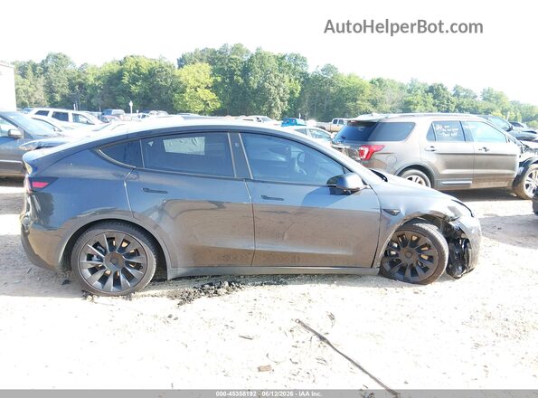 7SAYGDED8RF091246 2024 TESLA MODEL Y Gray უკანა სალონის ხედი