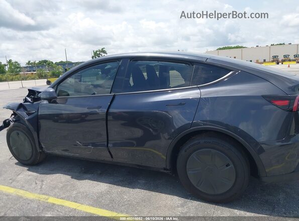 7SAYGDED8TA595364 2026 TESLA MODEL Y Gray 360 interior view