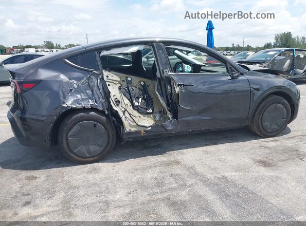 7SAYGDED8TA595364 2026 TESLA MODEL Y Gray Front view