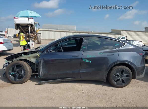 7SAYGDED8TA684660 2026 TESLA MODEL Y Gray Rear interior view