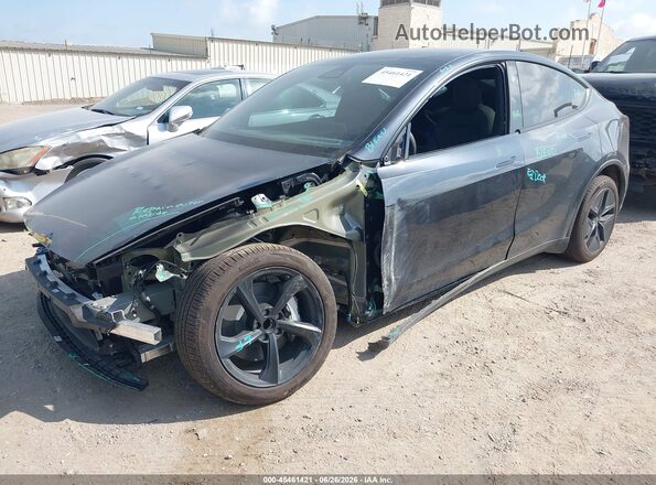 7SAYGDED8TA684660 2026 TESLA MODEL Y Gray Front left
