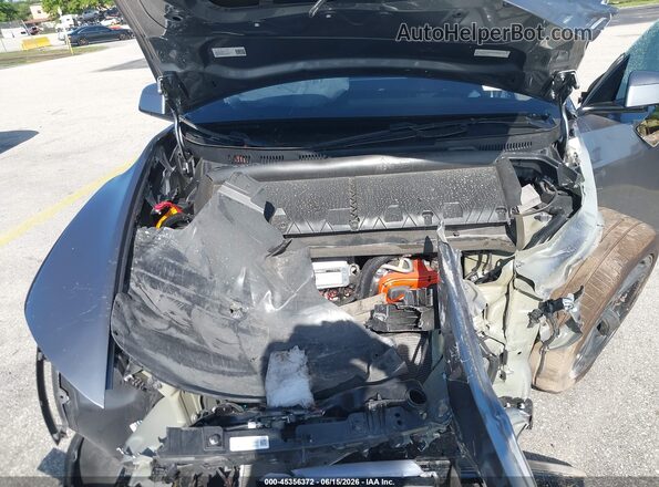 7SAYGDED9TA610082 2026 TESLA MODEL Y Gray Rear view