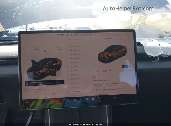 7SAYGDED9TA610082 2026 TESLA MODEL Y Gray 