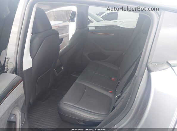7SAYGDED9TA610843 2026 TESLA MODEL Y Серый Вид наклейки с VIN-кодом