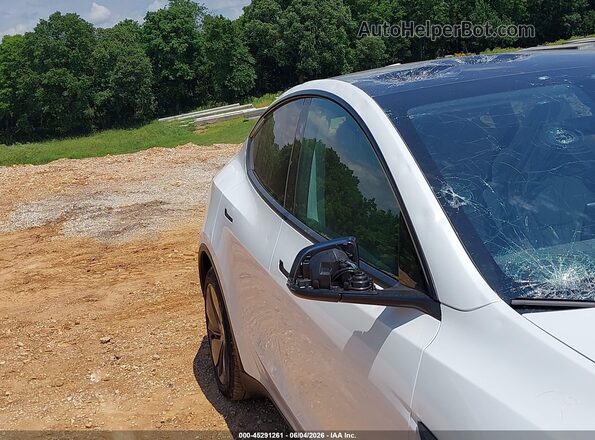 7SAYGDED9TF423234 2026 TESLA MODEL Y White 