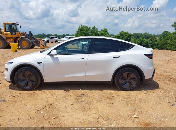 7SAYGDED9TF423234 2026 TESLA MODEL Y White სალონის 360-გრადუსიანი ხედი