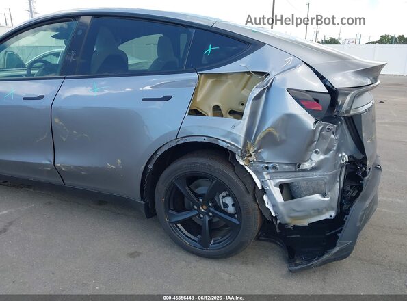 7SAYGDED9TF584280 2026 TESLA MODEL Y Gray 