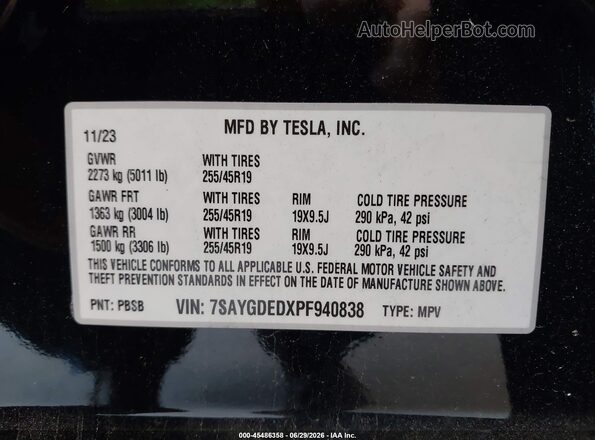 7SAYGDEDXPF940838 2023 TESLA MODEL Y Black Widok komory silnika