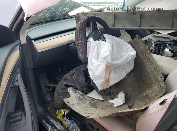 7SAYGDEDXRA331457 2024 TESLA MODEL Charcoal Vista del salpicadero