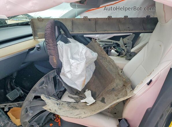 7SAYGDEDXRA331457 2024 TESLA MODEL Charcoal Vista interior delantera