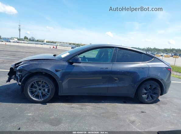 7SAYGDEDXSA377358 2025 TESLA MODEL Y Gray Widok zestawu wskaźników