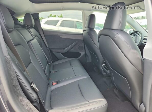 7SAYGDEDXTA447359 2026 TESLA MODEL Gray Հետևի նստատեղերի տեսք
