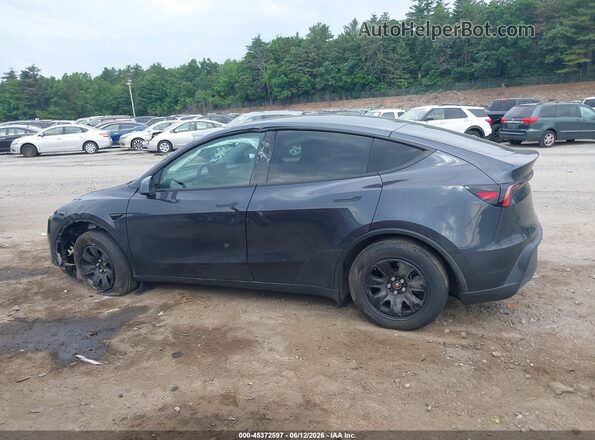7SAYGDEDXTA590330 2026 TESLA MODEL Y Gray Widok wnętrza z tyłu