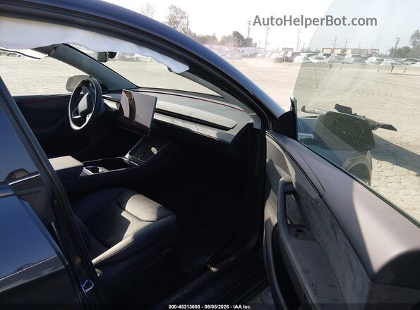7SAYGDEDXTF541597 2026 TESLA MODEL Y Black Widok wnętrza z przodu