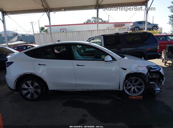 7SAYGDEE0NF438846 2022 TESLA MODEL Y Белый Вид щитка приборов