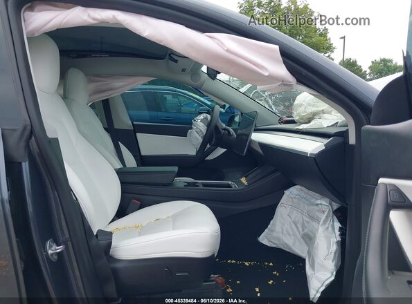 7SAYGDEE0NF457042 2022 TESLA MODEL Y Серый Вид салона спереди