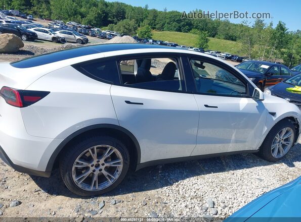 7SAYGDEE0PF698621 2023 TESLA MODEL Y Белый Вид задней части салона
