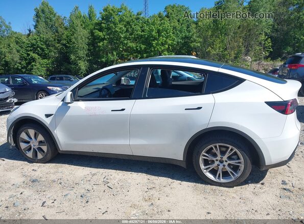 7SAYGDEE0PF698621 2023 TESLA MODEL Y Белый Панорамный вид салона 360°