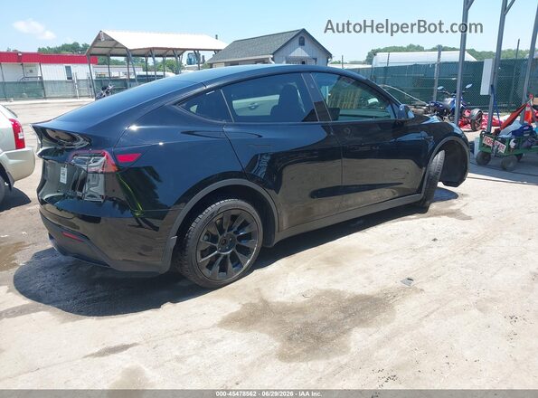 7SAYGDEE0RA214902 2024 TESLA MODEL Y Черный Задняя правая четверть