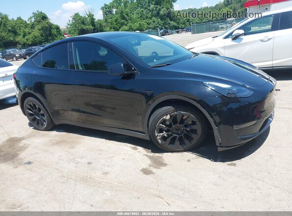 7SAYGDEE0RA214902 2024 TESLA MODEL Y Черный Вид спереди
