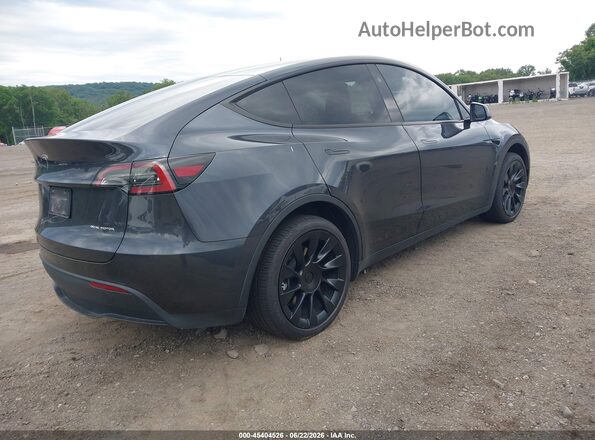 7SAYGDEE0RA281645 2024 TESLA MODEL Y Gray Rear right