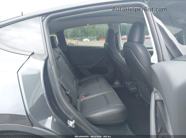 7SAYGDEE0RA281645 2024 TESLA MODEL Y Gray VIN sticker view