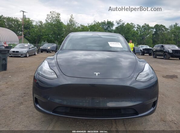 7SAYGDEE0RA281645 2024 TESLA MODEL Y Gray Front view