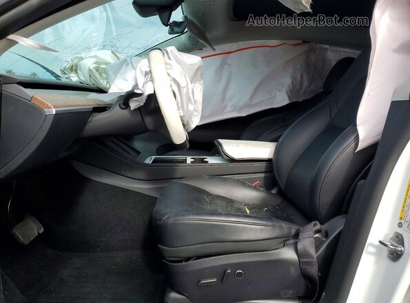 7SAYGDEE0SF267799 2025 TESLA MODEL White Սալոնի դիմացի տեսք