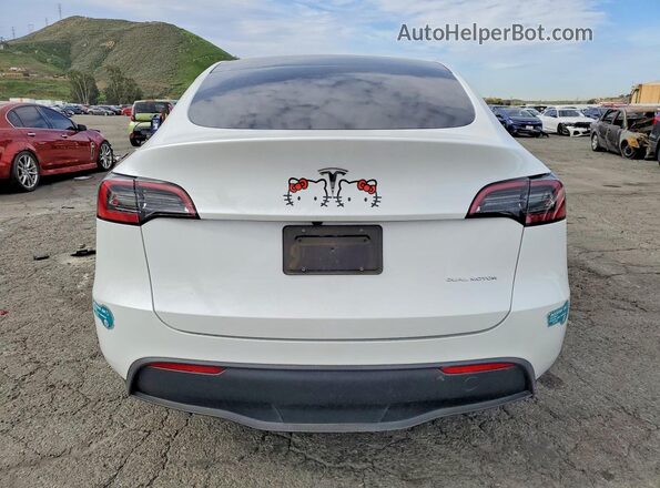 7SAYGDEE0SF267799 2025 TESLA MODEL White Հետևի տեսք