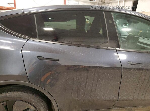 7SAYGDEE0TA445127 2026 TESLA MODEL Gray 