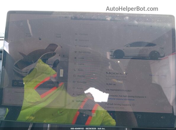 7SAYGDEE0TF352823 2026 TESLA MODEL Y White Widok tylnych siedzeń