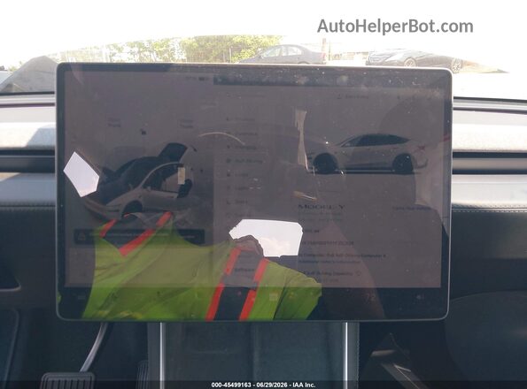 7SAYGDEE0TF352823 2026 TESLA MODEL Y White 