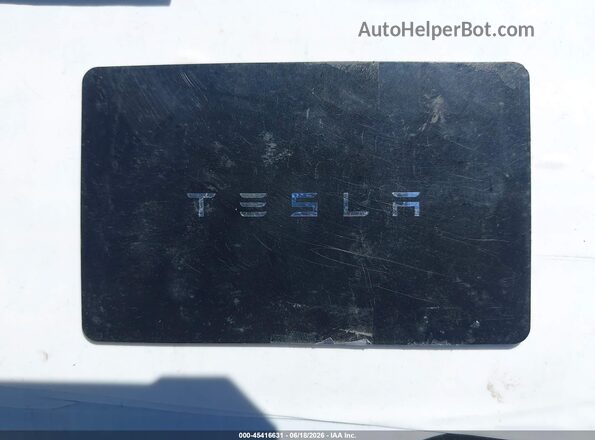 7SAYGDEE0TF363711 2026 TESLA MODEL Y Gray წინა პანელის ხედი