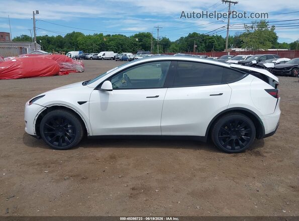 7SAYGDEE1PF748183 2023 TESLA MODEL Y White 