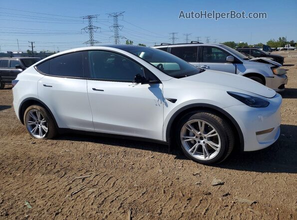 7SAYGDEE1PF792748 2023 TESLA MODEL White Передня права чверть