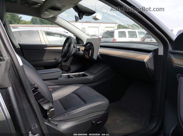 7SAYGDEE1PF881154 2023 TESLA MODEL Y Gray Вид салону спереду