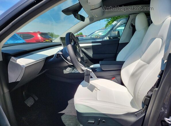 7SAYGDEE1PF911141 2023 TESLA MODEL Gray Vista interior delantera