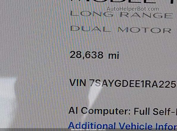 7SAYGDEE1RA225939 2024 TESLA MODEL Y Gray Սալոնի 360 աստիճան տեսք