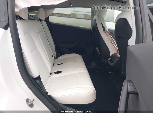 7SAYGDEE1RA259752 2024 TESLA MODEL Y White Vista de la etiqueta del VIN
