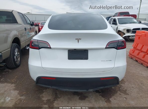 7SAYGDEE1RA259752 2024 TESLA MODEL Y White 