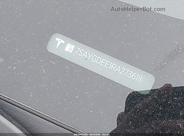 7SAYGDEE1RA273618 2024 TESLA MODEL Y Black 