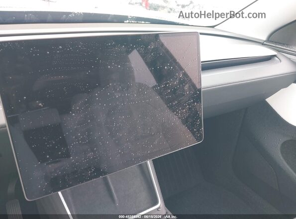 7SAYGDEE1TA466407 2026 TESLA MODEL Y Gray Widok wnętrza 360 stopni