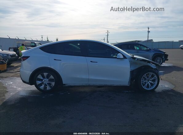 7SAYGDEE2NF359260 2022 TESLA MODEL Y White Սալոնի 360 աստիճան տեսք