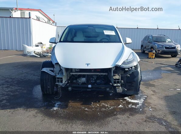 7SAYGDEE2NF359260 2022 TESLA MODEL Y White Սալոնի հետևի տեսք