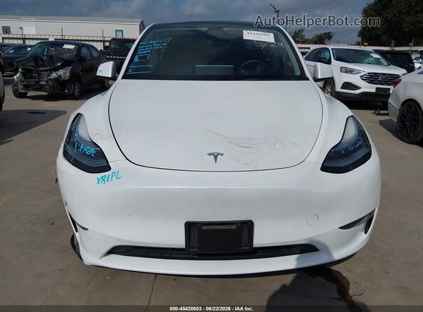 7SAYGDEE2PA095683 2023 TESLA MODEL Y White Widok zestawu wskaźników